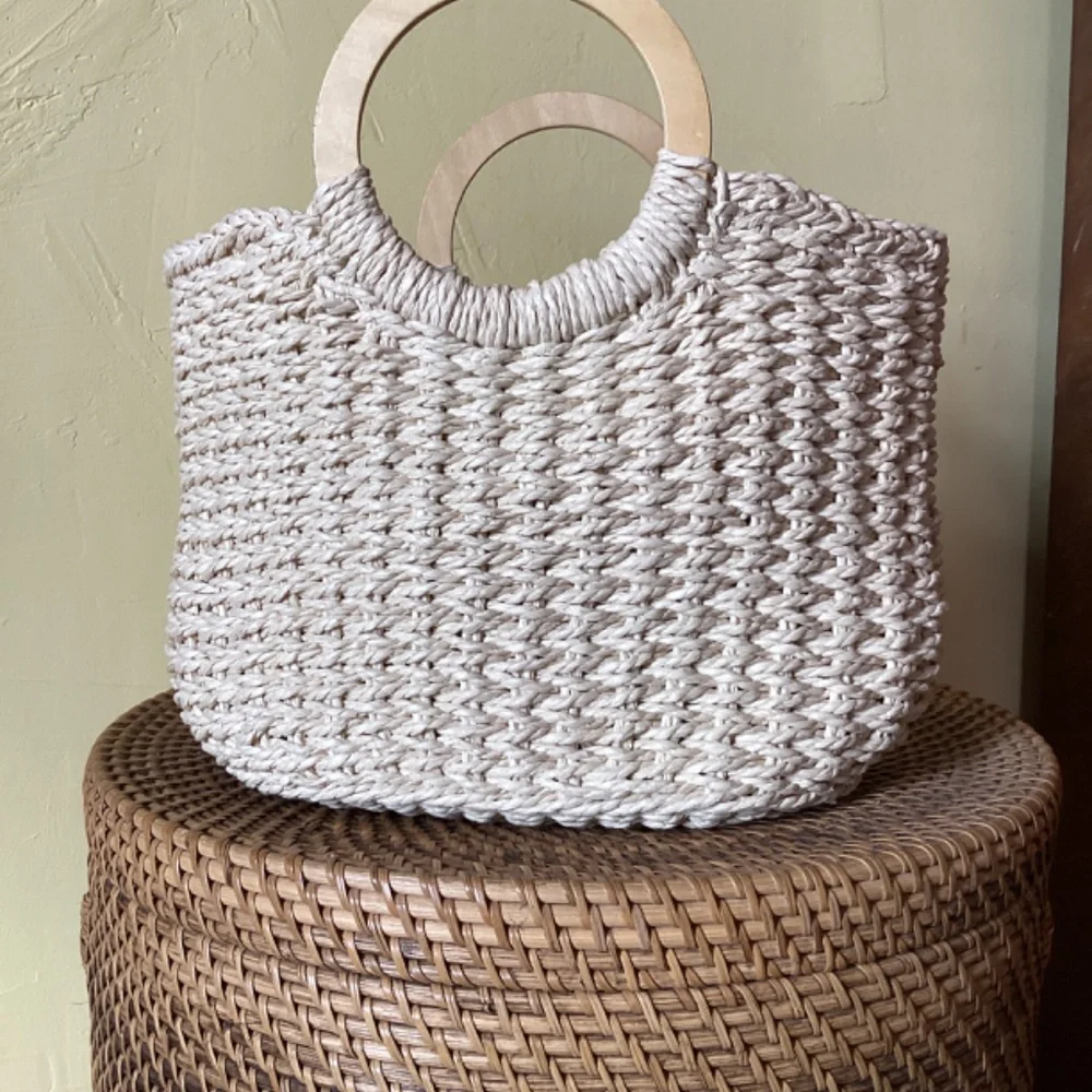 Do Everything in Love Tote Paper & Wood Summer Minimalist Beach Vacation Casual - Picture 2 of 6